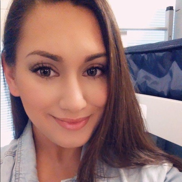 Welcome to my closet! - Picture 6 of 6